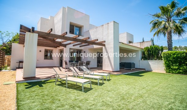 Resale - Villa -
San Miguel de Salinas - Las Colinas Golf