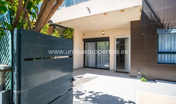 Resale - Apartment -
TORRE DE LA HORADADA - TORRE DE LA HORARADA