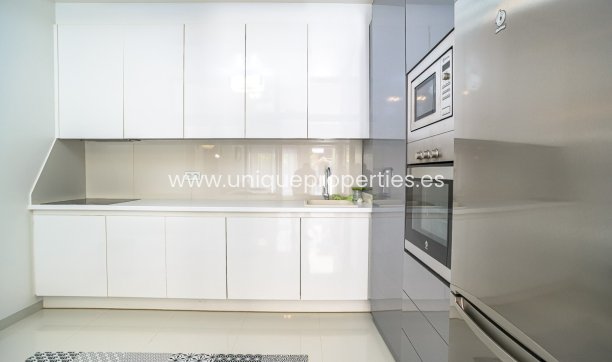 Resale - Apartment -
TORRE DE LA HORADADA - TORRE DE LA HORARADA