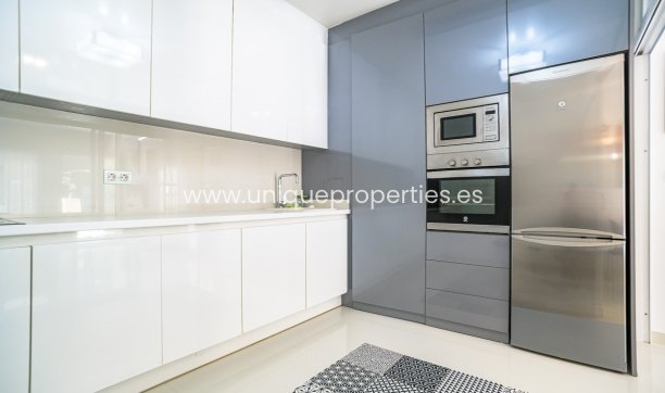 Resale - Apartment -
TORRE DE LA HORADADA - TORRE DE LA HORARADA