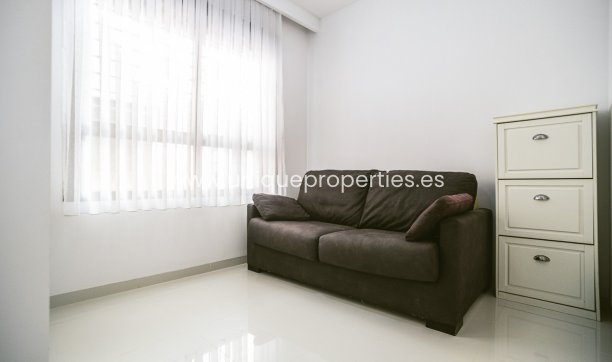 Resale - Apartment -
TORRE DE LA HORADADA - TORRE DE LA HORARADA