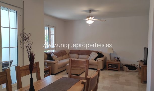 Revente - Village House -
Baza