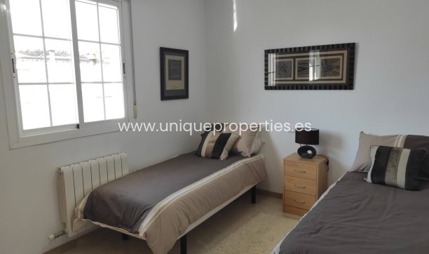 Revente - Village House -
Baza