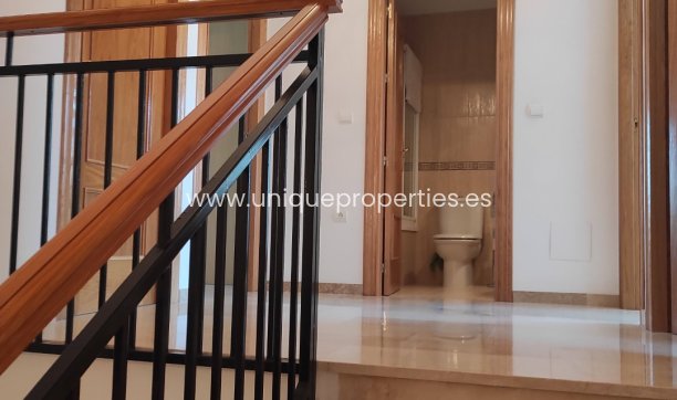 Revente - Village House -
Baza