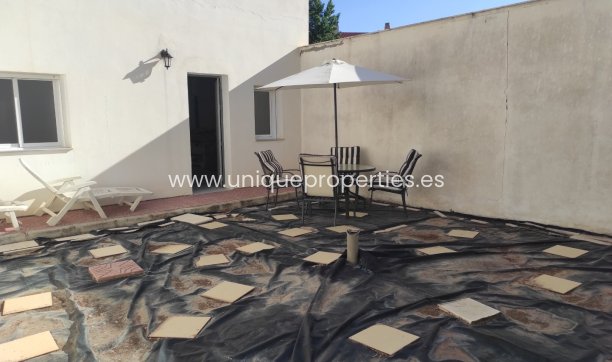 Revente - Village House -
Baza