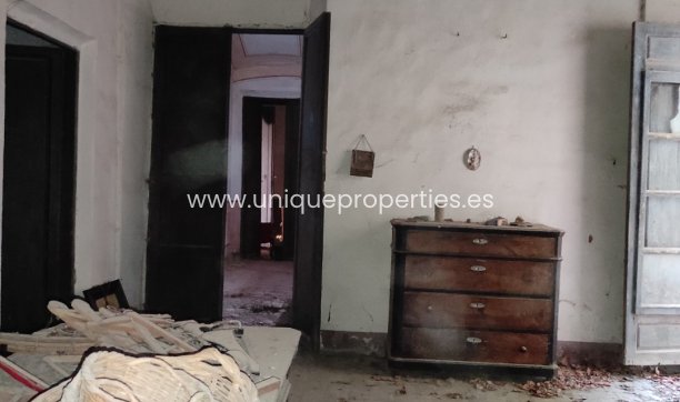 Reventa - Village House -
Caniles