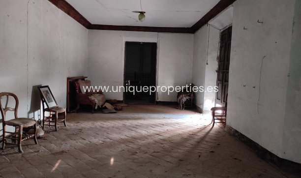 Reventa - Village House -
Caniles