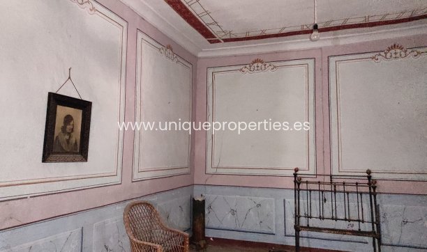 Reventa - Village House -
Caniles