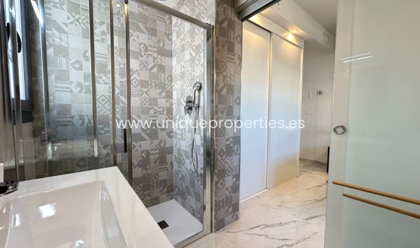 Herverkoop - Penthouse -
PLAYA FLAMENCA