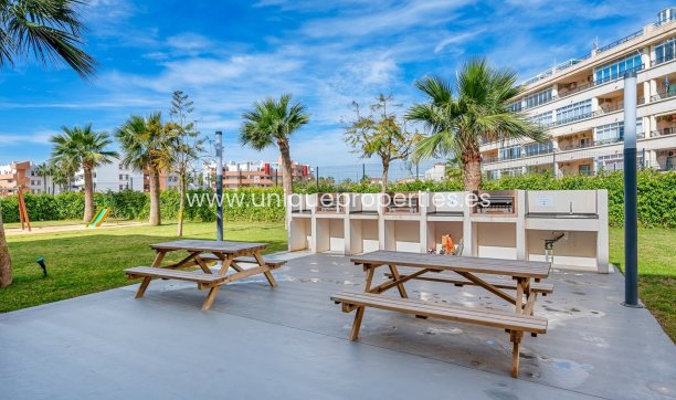 Herverkoop - Penthouse -
PLAYA FLAMENCA