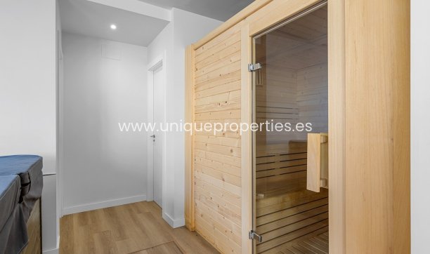 Herverkoop - Penthouse -
PLAYA FLAMENCA