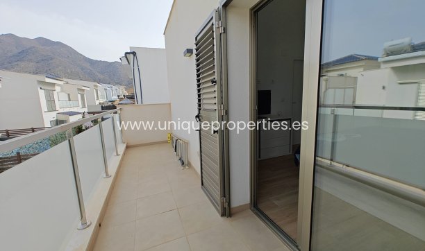 Herverkoop - House - Semi-Detached House -
Cox