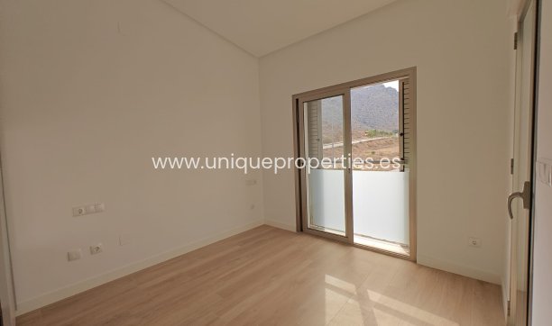 Herverkoop - House - Semi-Detached House -
Cox