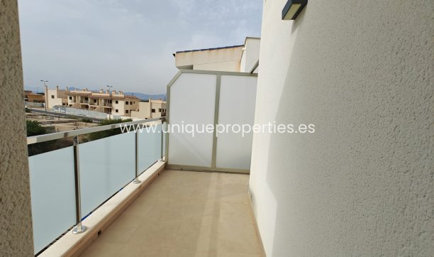 Herverkoop - House - Semi-Detached House -
Cox