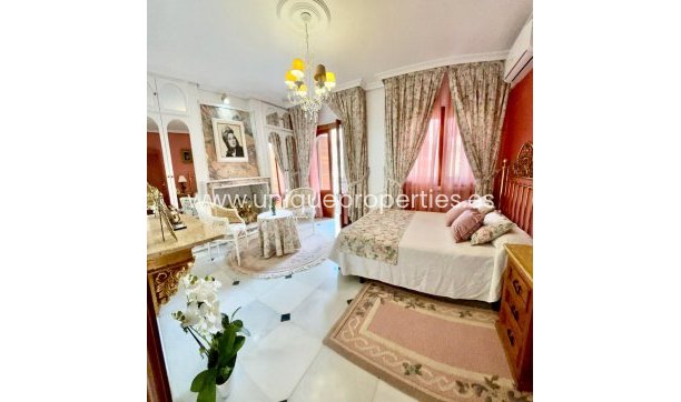 Resale - Village House -
Olula del Rio