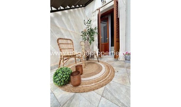 Resale - Village House -
Olula del Rio