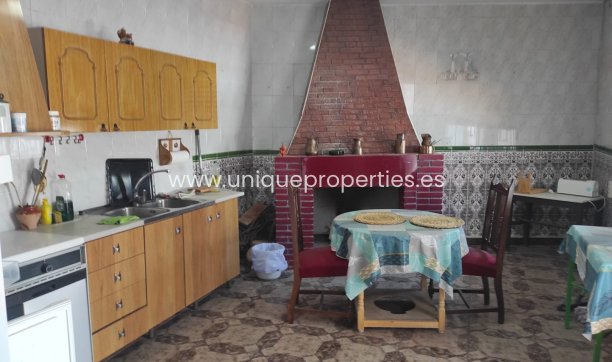 Resale - Village House -
Somontin
