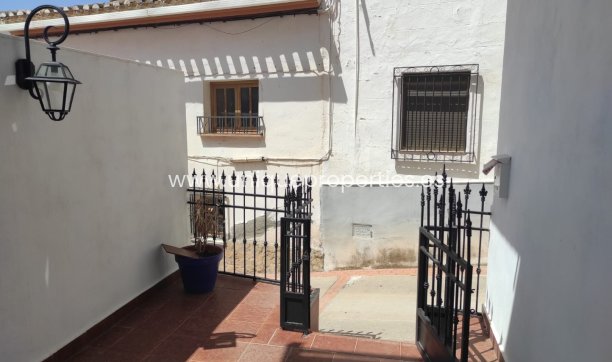 Resale - Village House -
Somontin