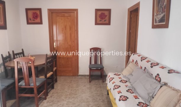 Herverkoop - Village House -
Somontin