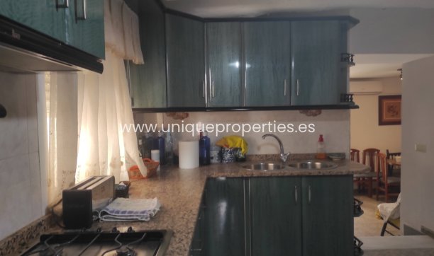 Herverkoop - Village House -
Somontin