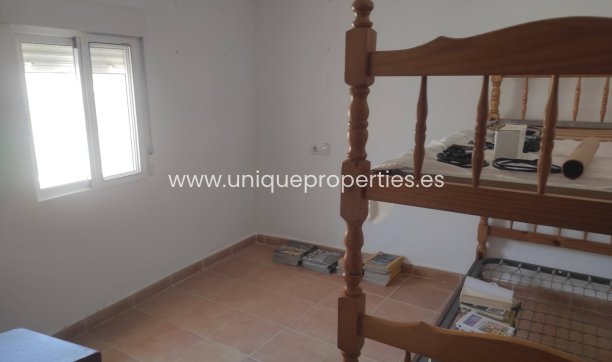 Herverkoop - Village House -
Somontin