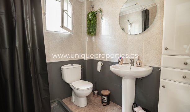 Resale - Quad House -
Orihuela Costa - La Florida