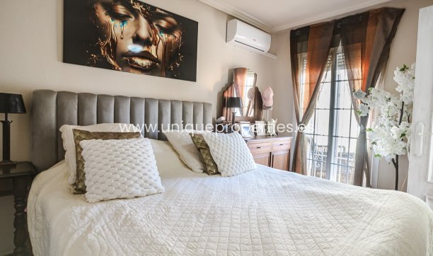 Resale - Quad House -
Orihuela Costa - La Florida