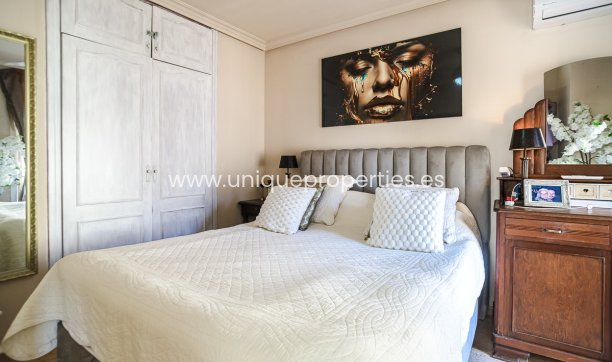 Resale - Quad House -
Orihuela Costa - La Florida