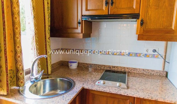 Herverkoop - Reclame -
Huescar