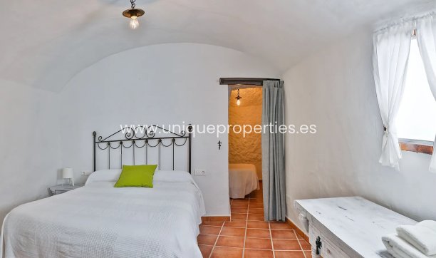 Herverkoop - Reclame -
Huescar