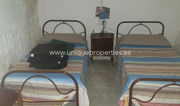 Revente - Cave House -
Caniles