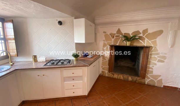 Herverkoop - Cave House -
Cortes de Baza
