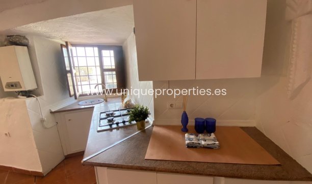 Herverkoop - Cave House -
Cortes de Baza