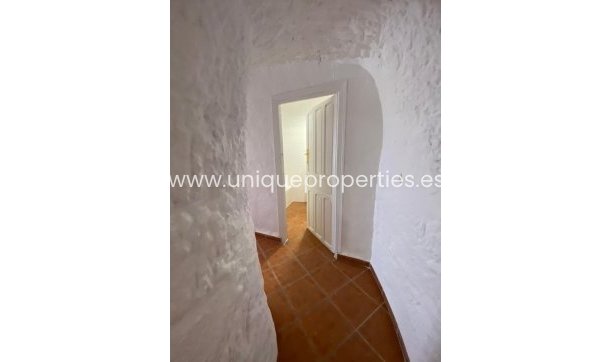 Herverkoop - Cave House -
Cortes de Baza