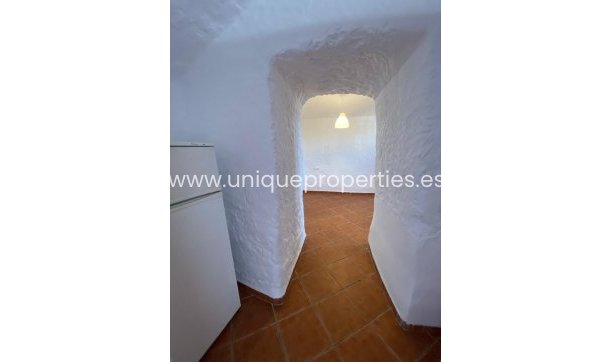 Herverkoop - Cave House -
Cortes de Baza