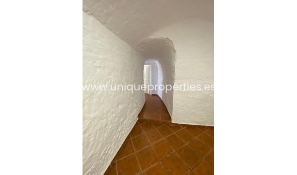Herverkoop - Cave House -
Cortes de Baza