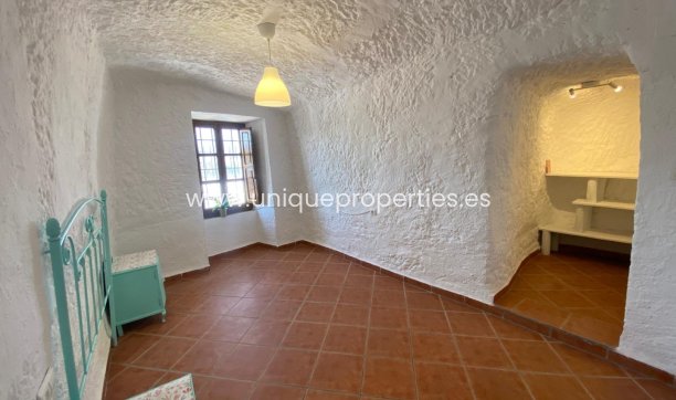 Herverkoop - Cave House -
Cortes de Baza