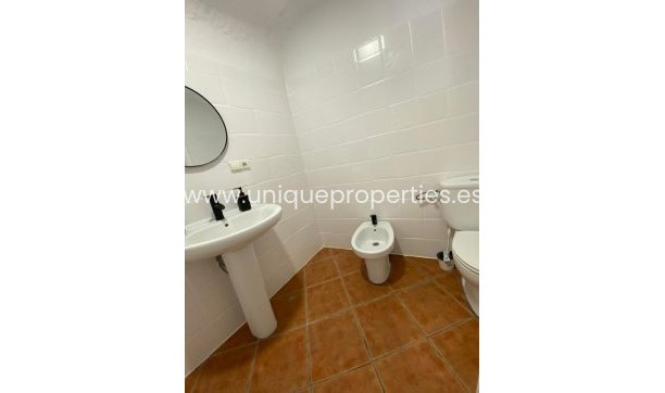 Herverkoop - Cave House -
Cortes de Baza