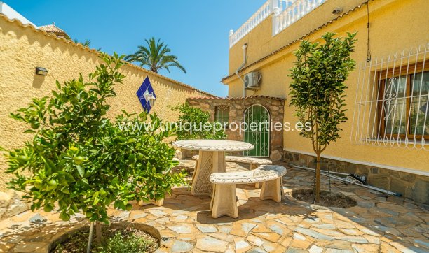 Herverkoop - Villa -
Torrevieja - La Siesta