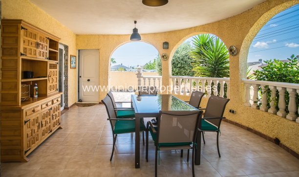 Herverkoop - Villa -
Torrevieja - La Siesta