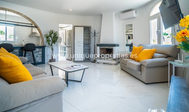 Herverkoop - Villa -
Torrevieja - La Siesta