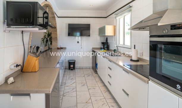 Herverkoop - Villa -
Torrevieja - La Siesta
