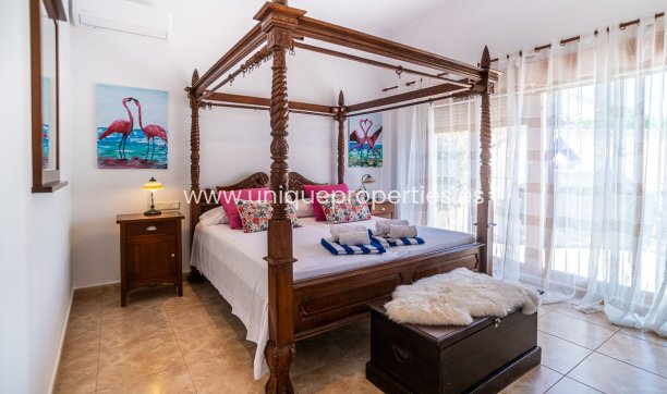 Herverkoop - Villa -
Torrevieja - La Siesta