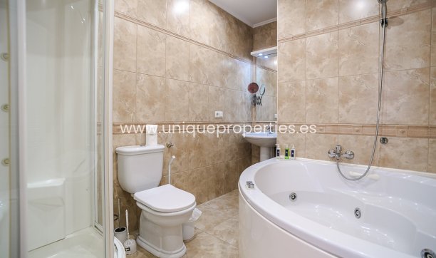 Herverkoop - Villa -
Torrevieja - La Siesta
