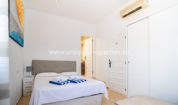 Herverkoop - Villa -
Torrevieja - La Siesta