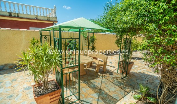 Herverkoop - Villa -
Torrevieja - La Siesta