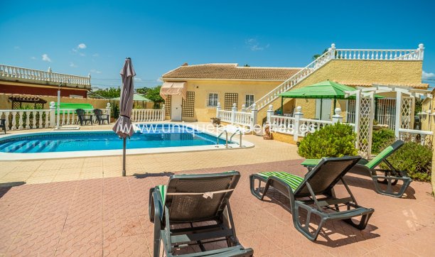 Herverkoop - Villa -
Torrevieja - La Siesta