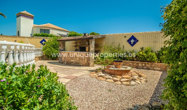 Herverkoop - Villa -
Torrevieja - La Siesta