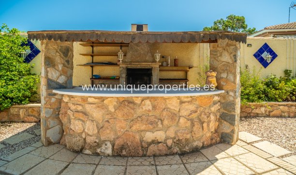 Herverkoop - Villa -
Torrevieja - La Siesta