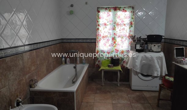 Resale - Village House -
Olula del Rio